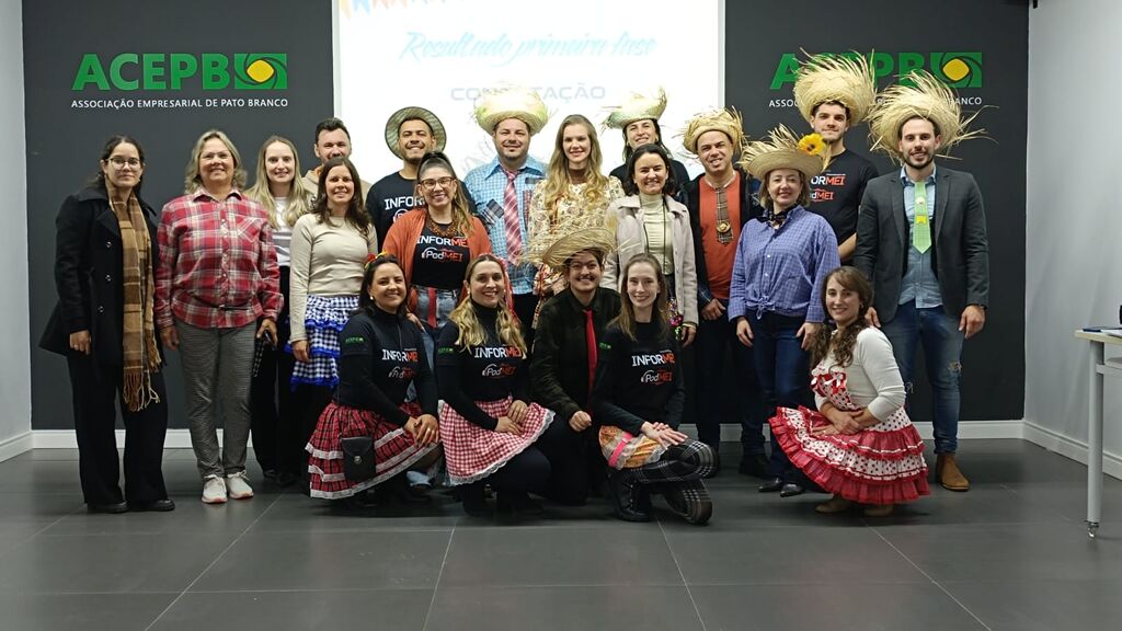 Descontração e networking no Arraiá do Associativismo da ACEPB em Pato Branco