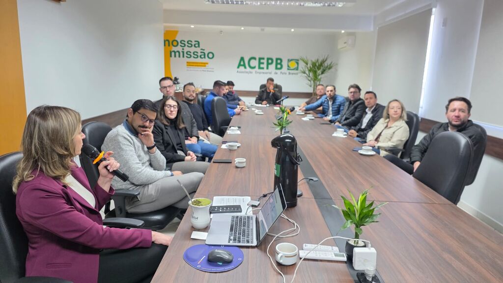 Reunião da diretoria esta semana novamente com assuntos que contribuiem para o futuro de Pato Branco