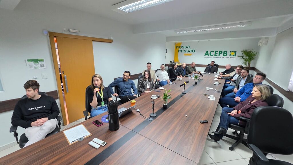 Após o feriado nossa diretoria retorna com a reunião semanal